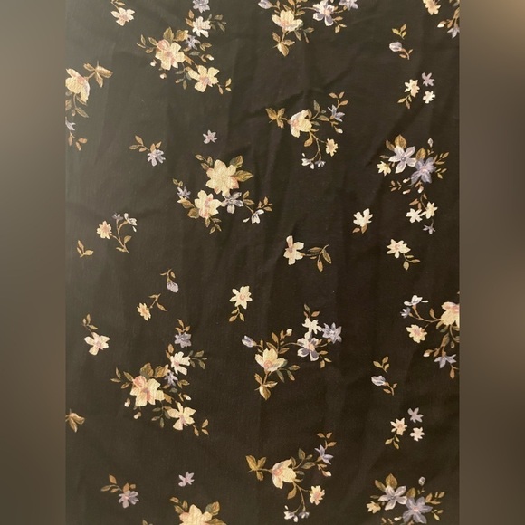 American Eagle Outfitters Black Ditsy Floral bell sleeve top size XS - Picture 4 of 8